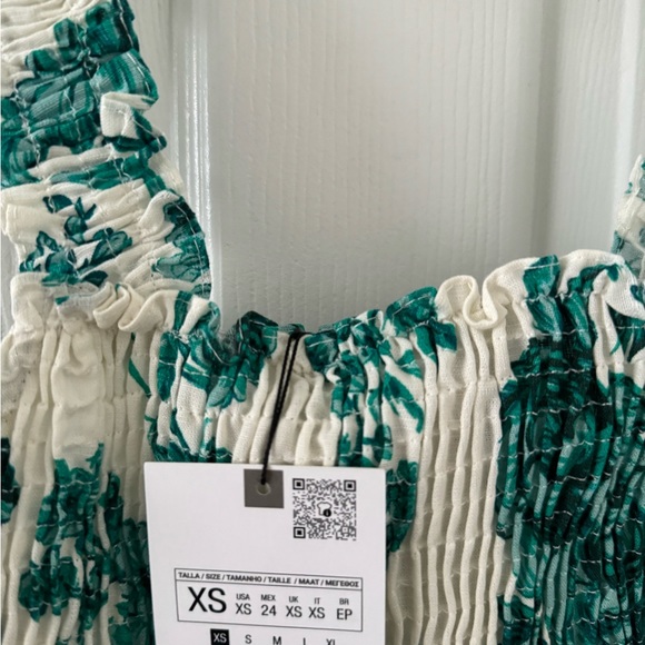 ❣️SOLD❣️ New with Tags Zara Green Floral Midi Dress with Slit Size XS - Picture 13 of 13